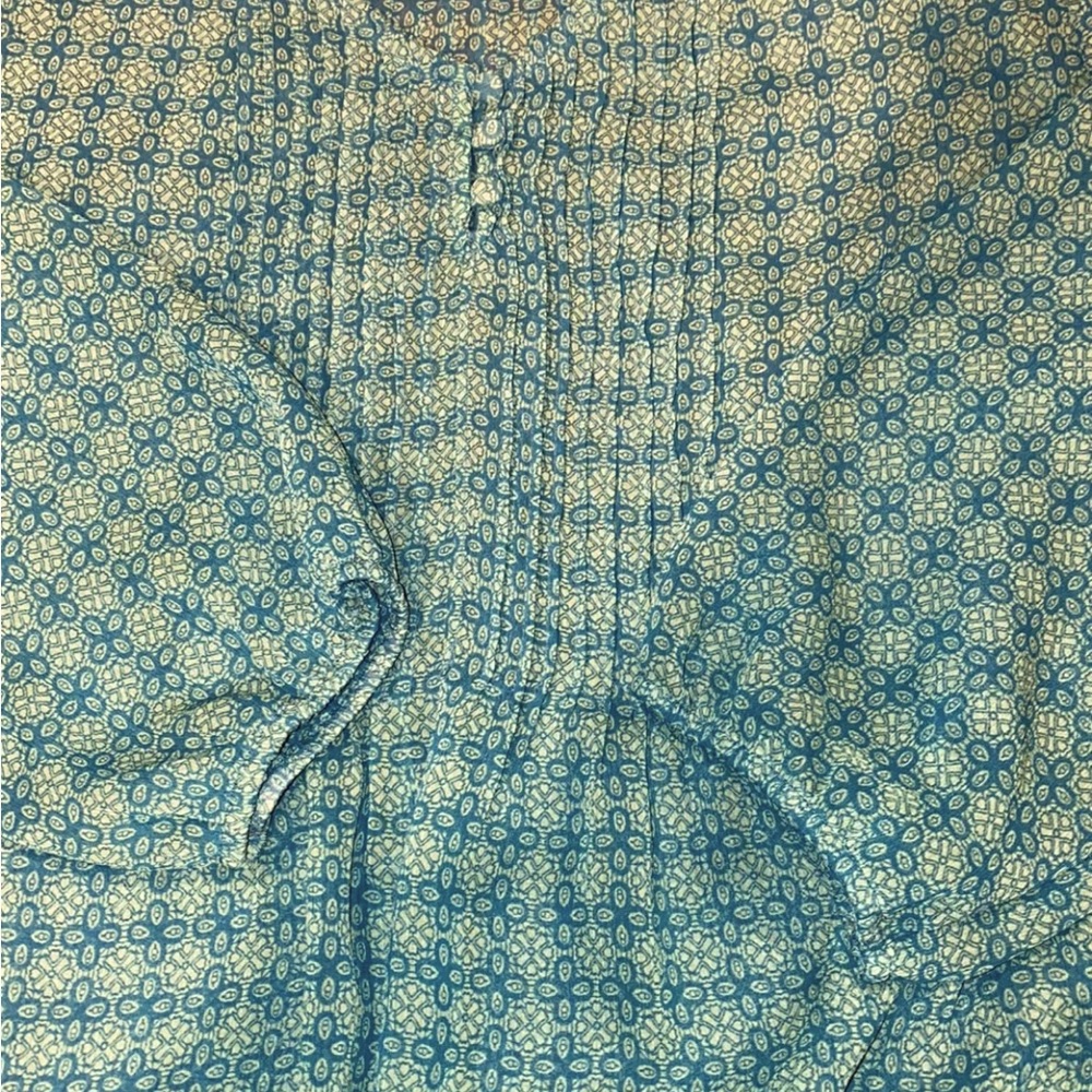 Cute blouse - Picture 3 of 3